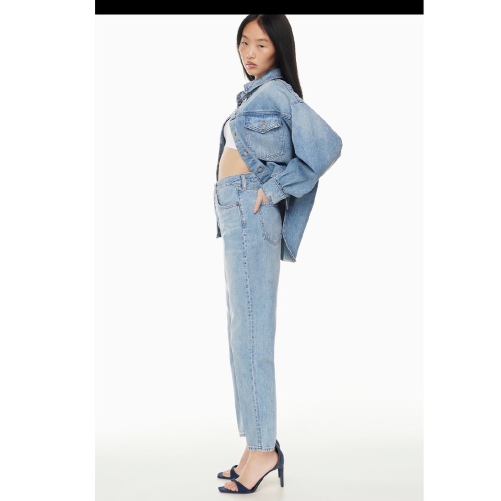 Denim Forum The '90s Joni Hi-rise Loose Jean Aritzia Size 26